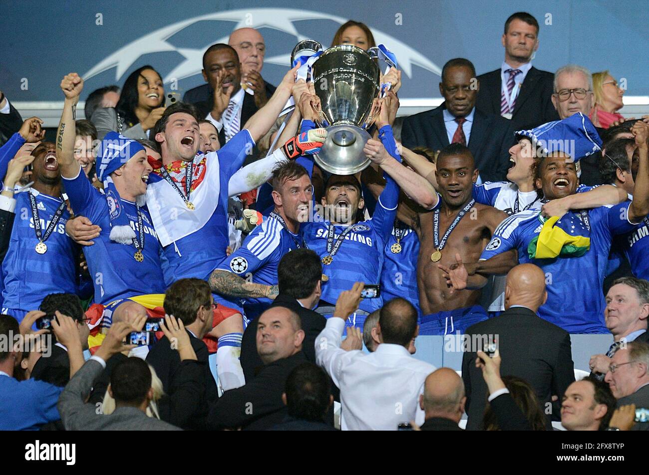 File Photo Dated 19 05 12 Of Chelsea Players Celebrate As They Lift The Uefa Champions League Trophy Issue Date Wednesday May 26 21 Stock Photo Alamy