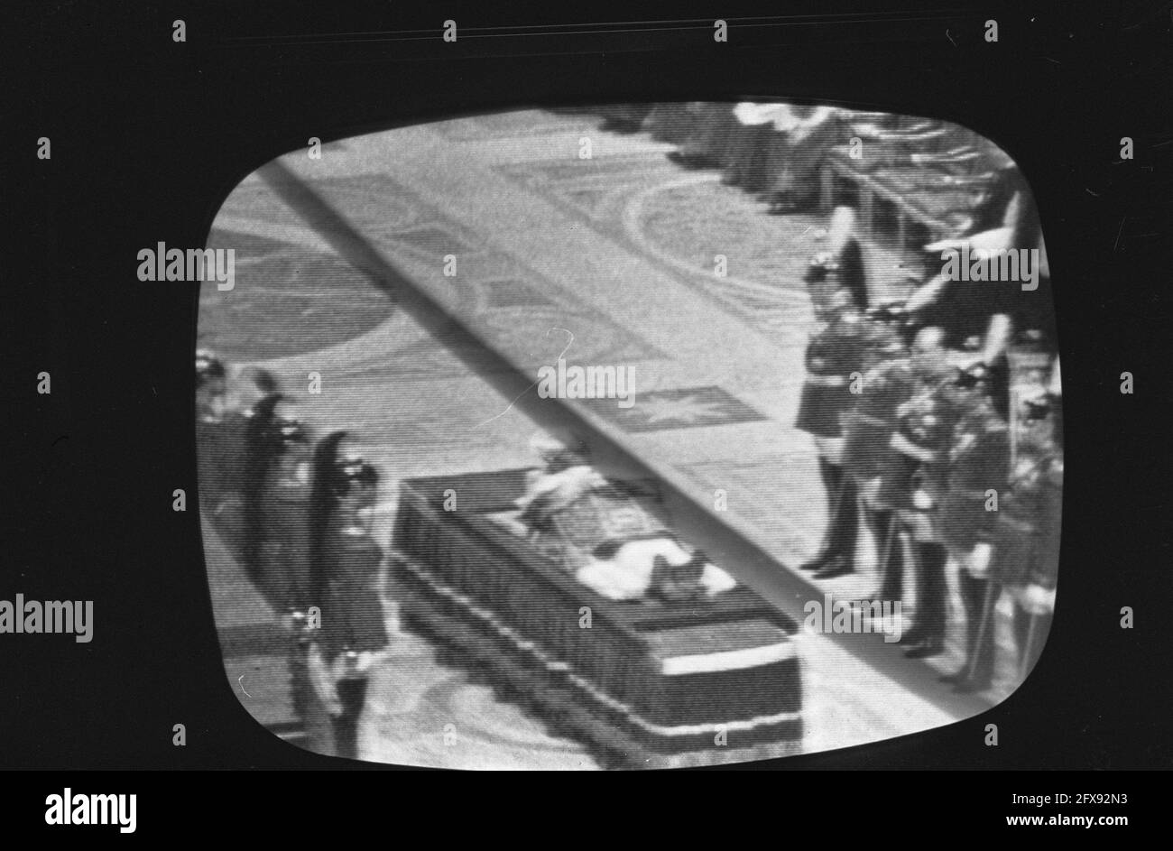 Entombment of mortal remains of Pope John XXIII in St. Peter's, Rome. Covering the coffin, June 6, 1963, coffins, The Netherlands, 20th century press agency photo, news to remember, documentary, historic photography 1945-1990, visual stories, human history of the Twentieth Century, capturing moments in time Stock Photo