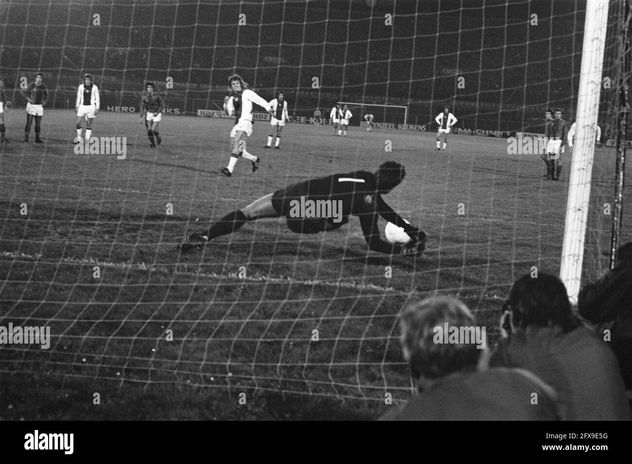 Goalkeeper jordano stops hires stock photography and images Alamy