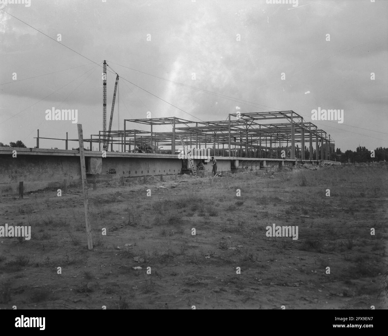 Construction of the Technical High School in Eindhoven, August 21, 1958, schools, The Netherlands, 20th century press agency photo, news to remember, documentary, historic photography 1945-1990, visual stories, human history of the Twentieth Century, capturing moments in time Stock Photo