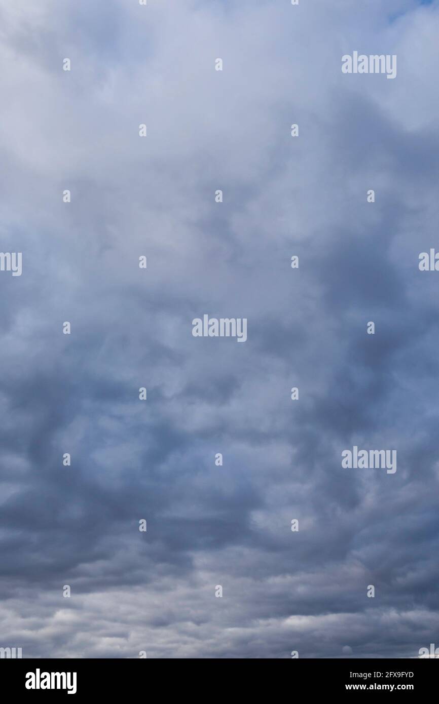 dramatic cloudy sky background Stock Photo - Alamy