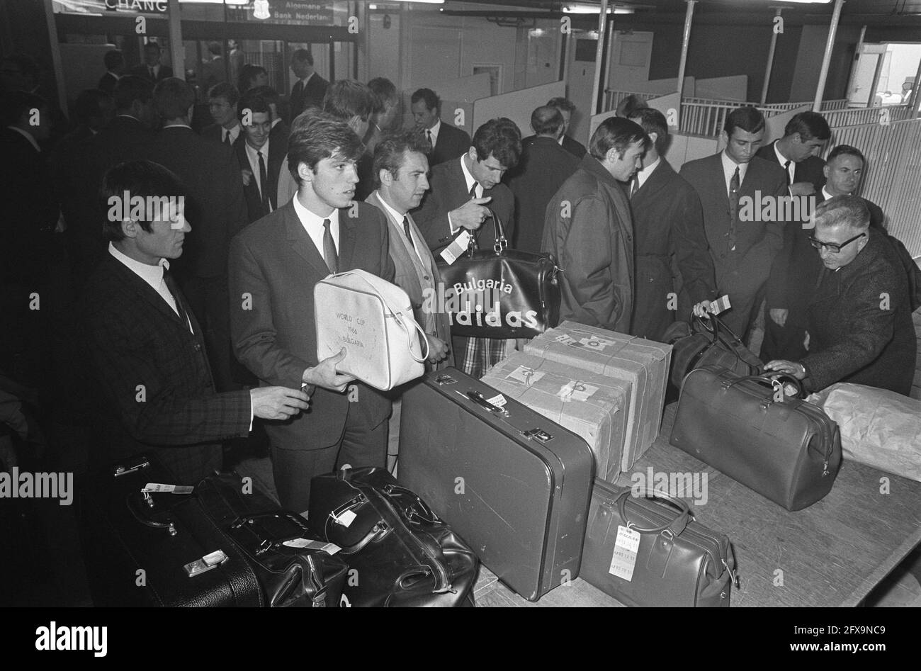 Bulgarian soccer team arrives at Zestienhoven. Boskov, October 21, 1969