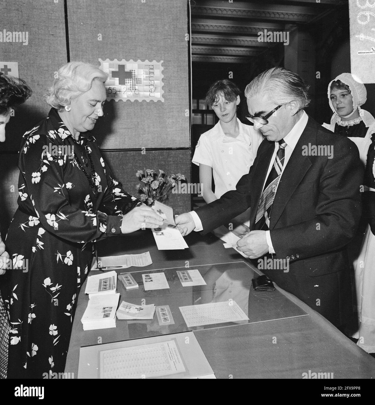 Mayor Polak buys 1st set of Red Cross stamps from Mrs. Polak, August 22, 1978, POSTAGE STAMPS, mayors, The Netherlands, 20th century press agency photo, news to remember, documentary, historic photography 1945-1990, visual stories, human history of the Twentieth Century, capturing moments in time Stock Photo