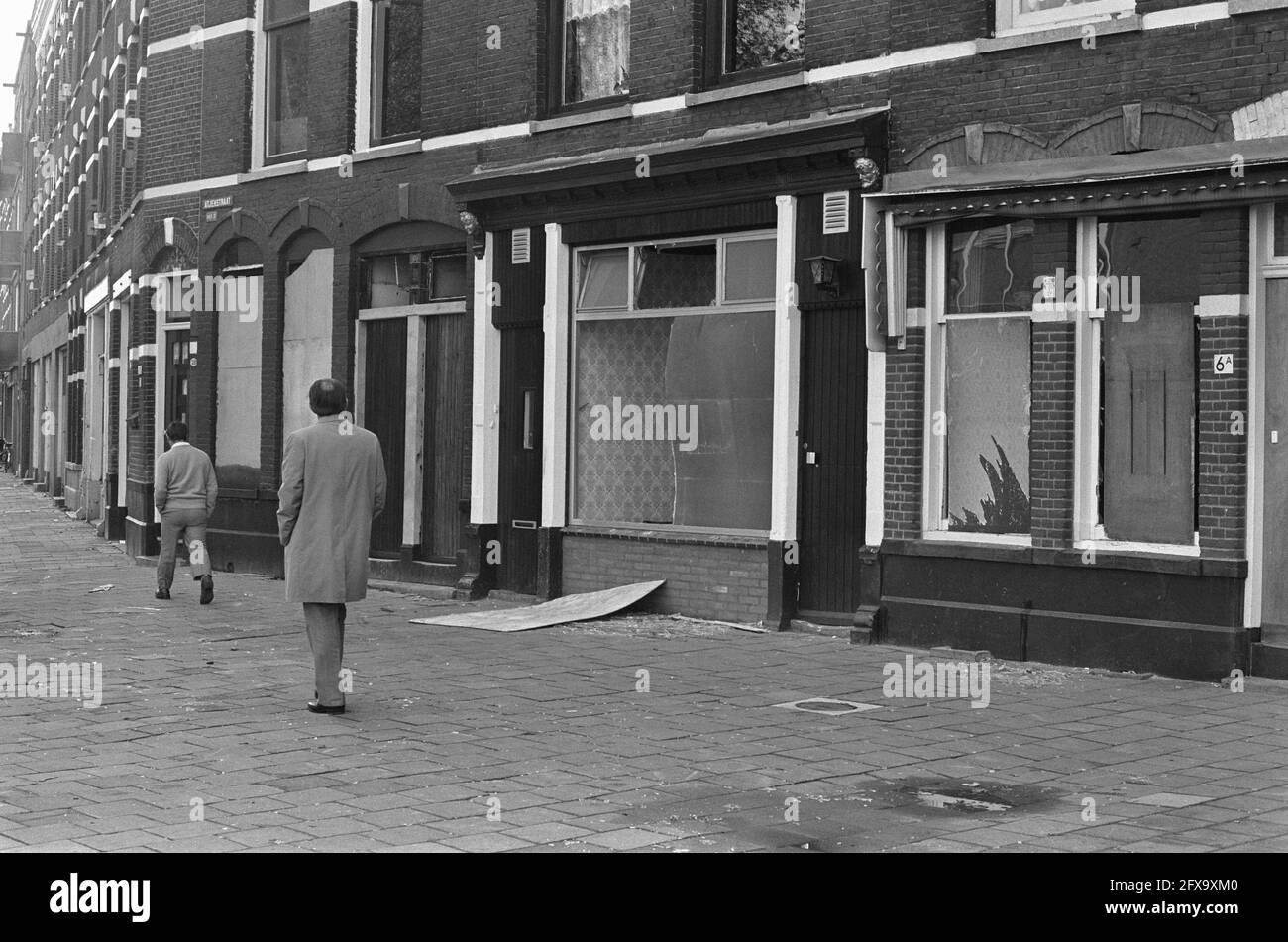 Neighbors of Katendrecht (Rotterdam) throw in windows of brothels and rearkops, October 14, 1974, BORDELEN, The Netherlands, 20th century press agency photo, news to remember, documentary, historic photography 1945-1990, visual stories, human history of the Twentieth Century, capturing moments in time Stock Photo