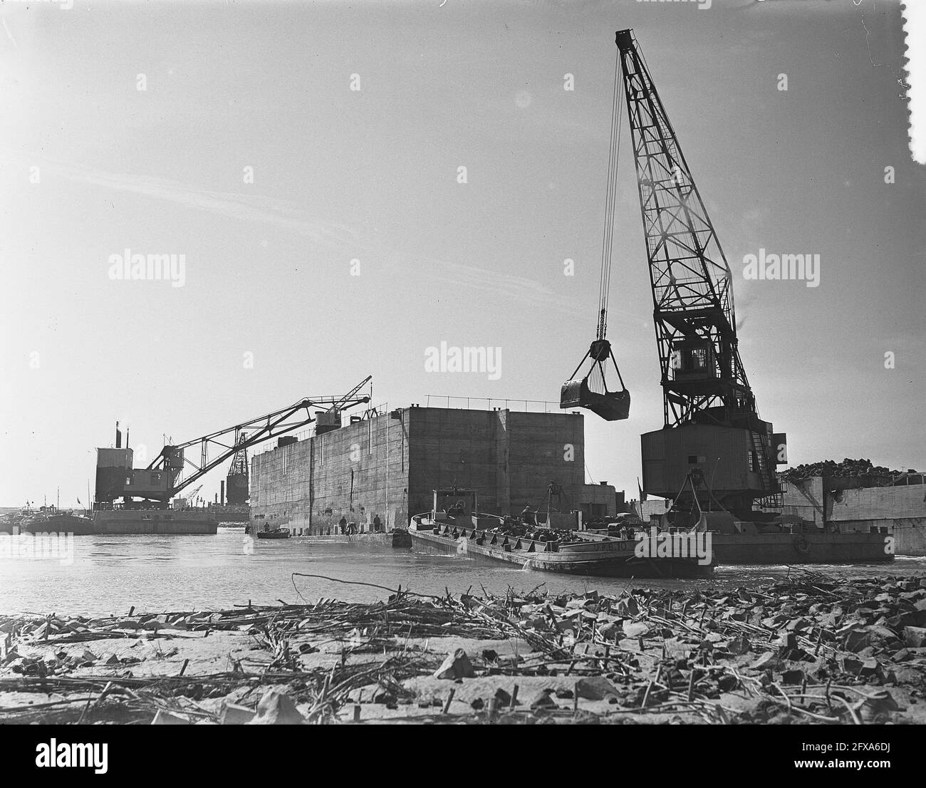 Phoenix caissons Black and White Stock Photos & Images - Alamy