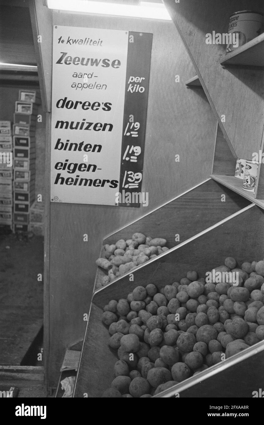 Potatoes history Black and White Stock Photos & Images Alamy