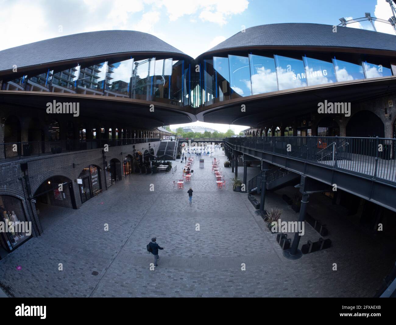 KIngs Cross London, Samsung KX building Coal Drops Yard, concept store Stock Photo