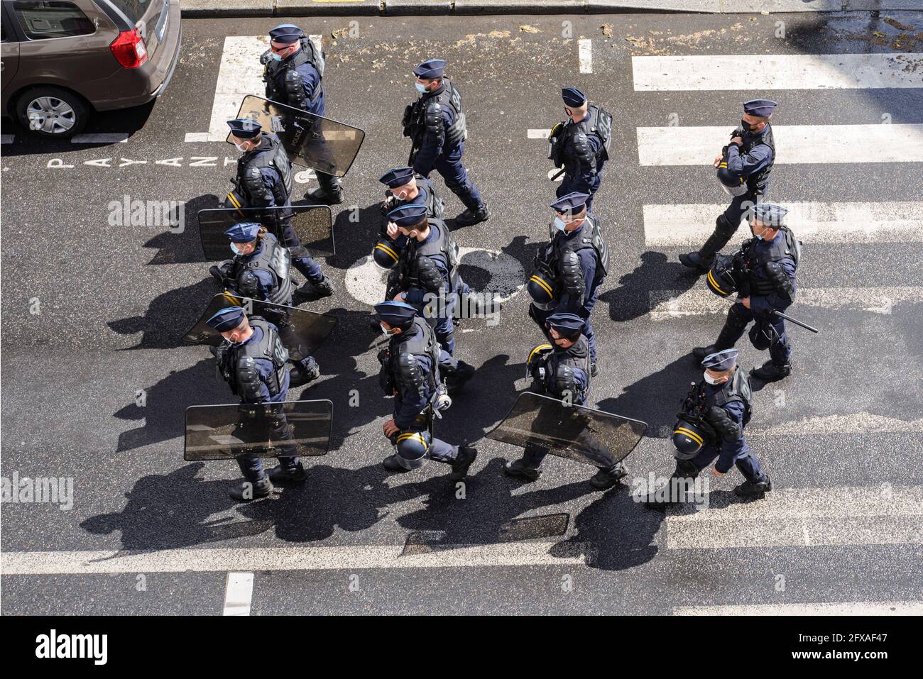 groupe de policiers CRS. group of police officers CRS Stock Photo