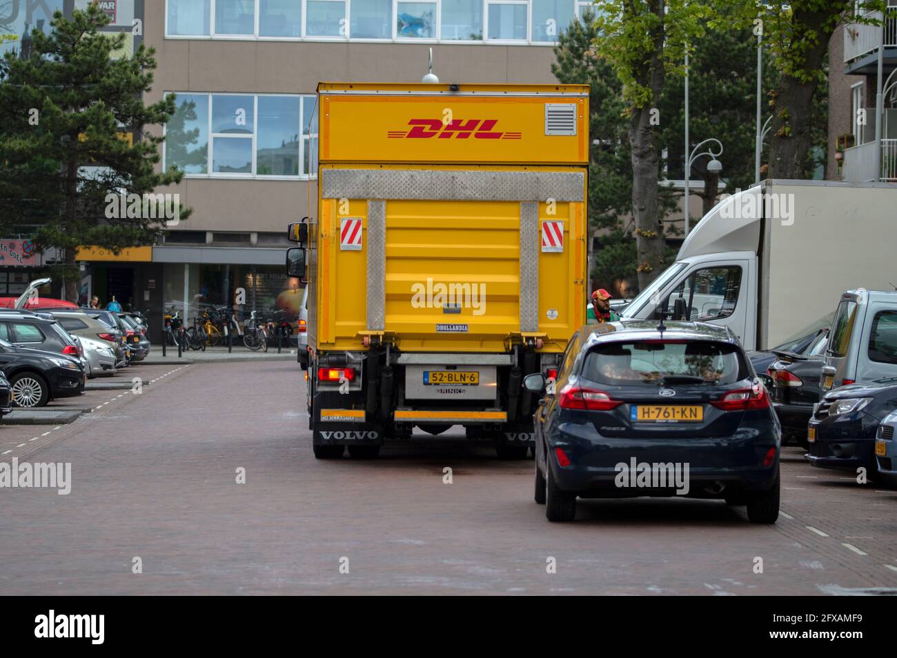 Dhl truck hi-res stock photography and images - Page 8 - Alamy