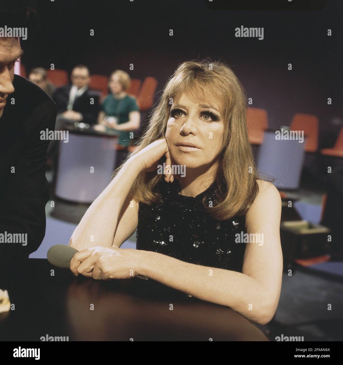 German singer Hildegard Knef makes TV recordings, March 14, 1969, singers, The Netherlands, 20th century press agency photo, news to remember, documentary, historic photography 1945-1990, visual stories, human history of the Twentieth Century, capturing moments in time Stock Photo