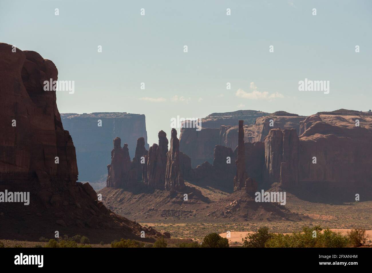 Layers of buttes and mesas in Monument Valley Stock Photo - Alamy