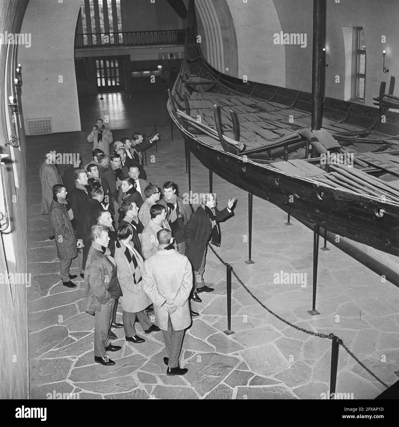 DWS team in Viking Museum in Oslo, in the foreground Vonhof and left Lenz, November 18, 1964, museums, The Netherlands, 20th century press agency photo, news to remember, documentary, historic photography 1945-1990, visual stories, human history of the Twentieth Century, capturing moments in time Stock Photo