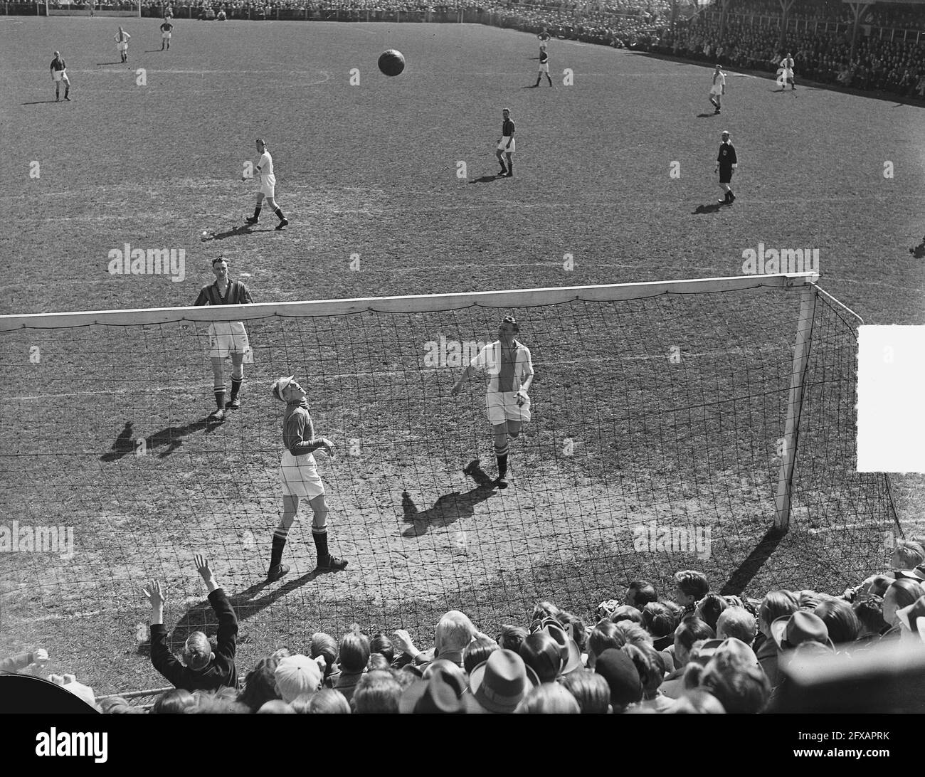 DWS against Ajax 3-0, April 22, 1951, sports, soccer, The Netherlands, 20th century press agency photo, news to remember, documentary, historic photography 1945-1990, visual stories, human history of the Twentieth Century, capturing moments in time Stock Photo