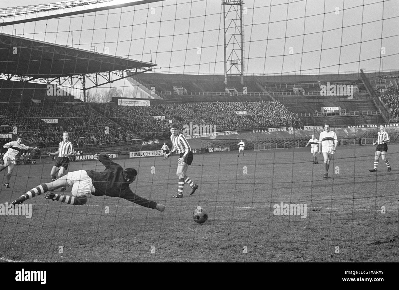 Dws Against Sparta 7 1 Second Goal Dws Roode L Scores The Two Spartans Ter Horst And Eykenbroek R Watch Ho Keeper Den Hertogh Miss November 29 1964 Goals Goalkeepers Scoring Sports Soccer