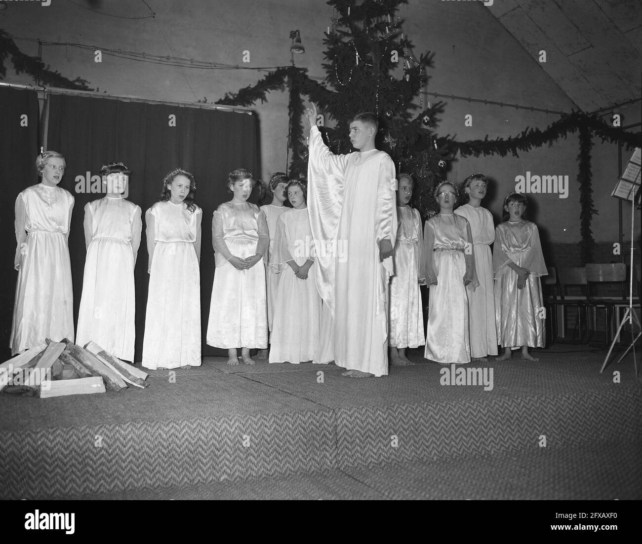 Christmas play at Palace Soestdijk (with Princess Marijke), December 21, 1957, CHRISTMAS PLAY, The Netherlands, 20th century press agency photo, news to remember, documentary, historic photography 1945-1990, visual stories, human history of the Twentieth Century, capturing moments in time Stock Photo