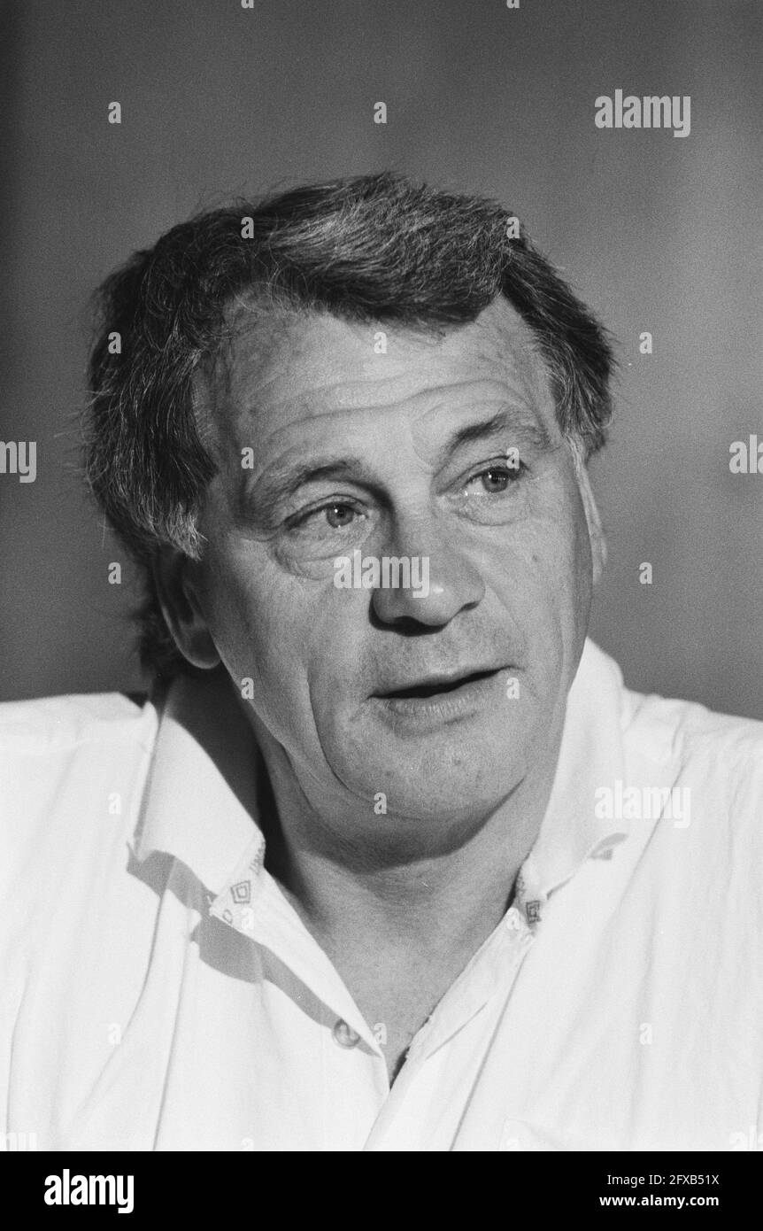 European Football Championship; English trainer Bobby Robson, June 14, 1988, sports, trainers, soccer, The Netherlands, 20th century press agency photo, news to remember, documentary, historic photography 1945-1990, visual stories, human history of the Twentieth Century, capturing moments in time Stock Photo