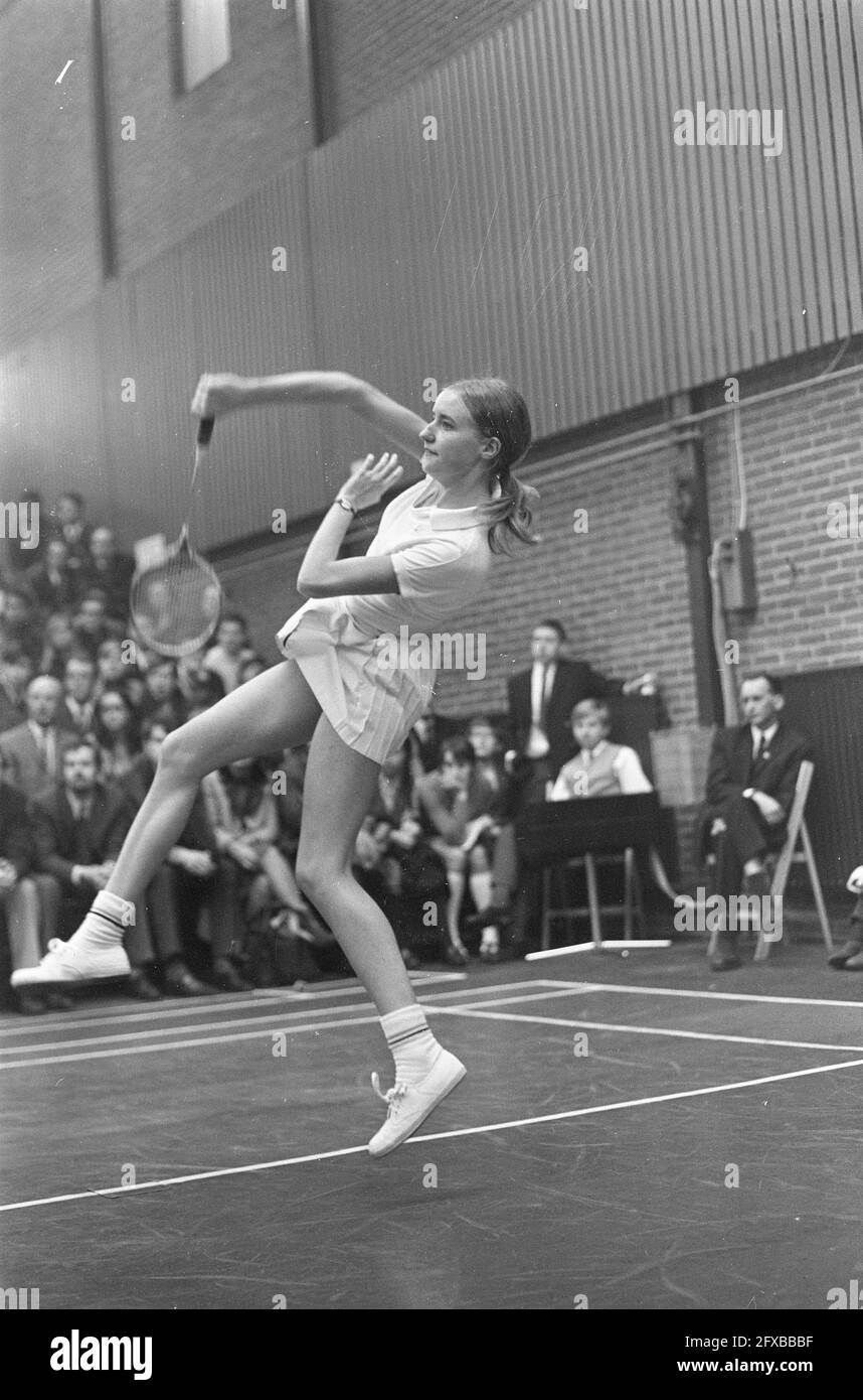 International Badminton Championships in Haarlem Gillian Perrin (England), winner ladies single, February 9, 1969, Badminton, championships, winners, The Netherlands, 20th century press agency photo, news to remember, documentary, historic photography 1945-1990, visual stories, human history of the Twentieth Century, capturing moments in time Stock Photo