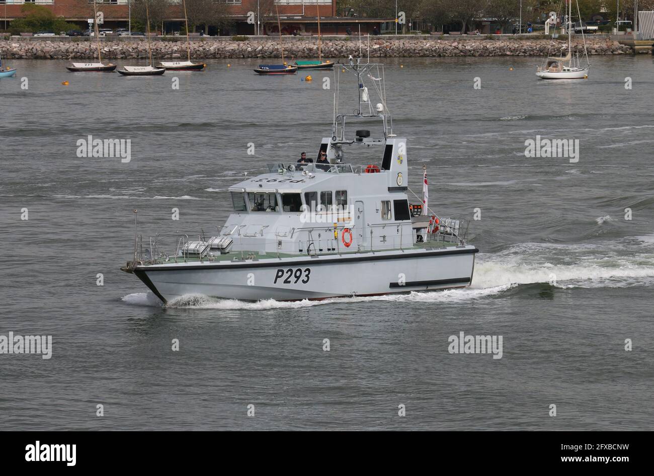 The Royal Navy Archer class fast training boat HMS RANGER (P293) leaving harbour Stock Photo