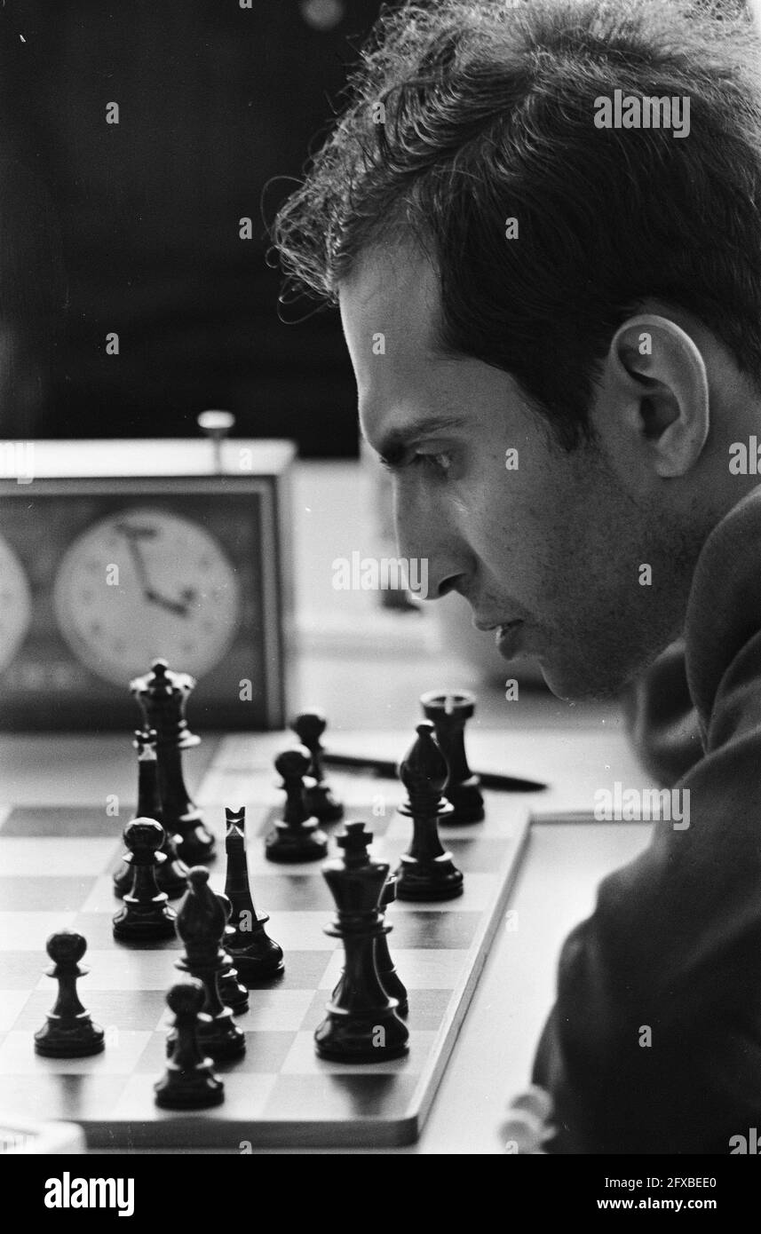 Mikhail Tal vs Jan Hein Donner - Netherlands 1968 