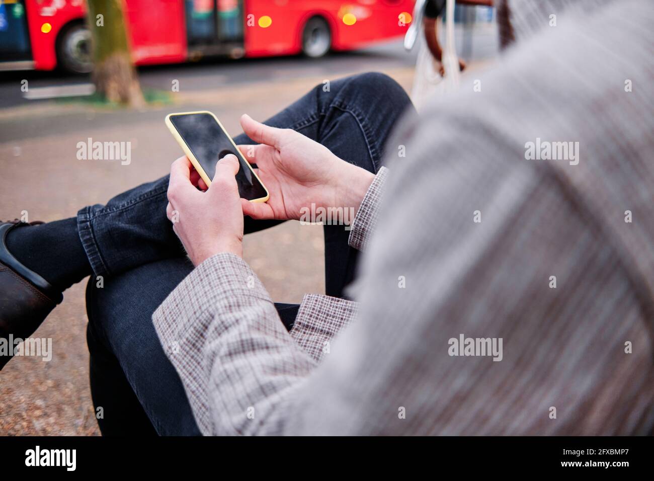 Mobile phone touchscreen man hi-res stock photography and images - Alamy