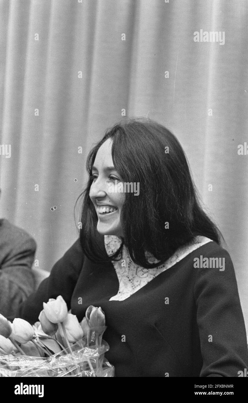 Joan baez Black and White Stock Photos & Images - Alamy