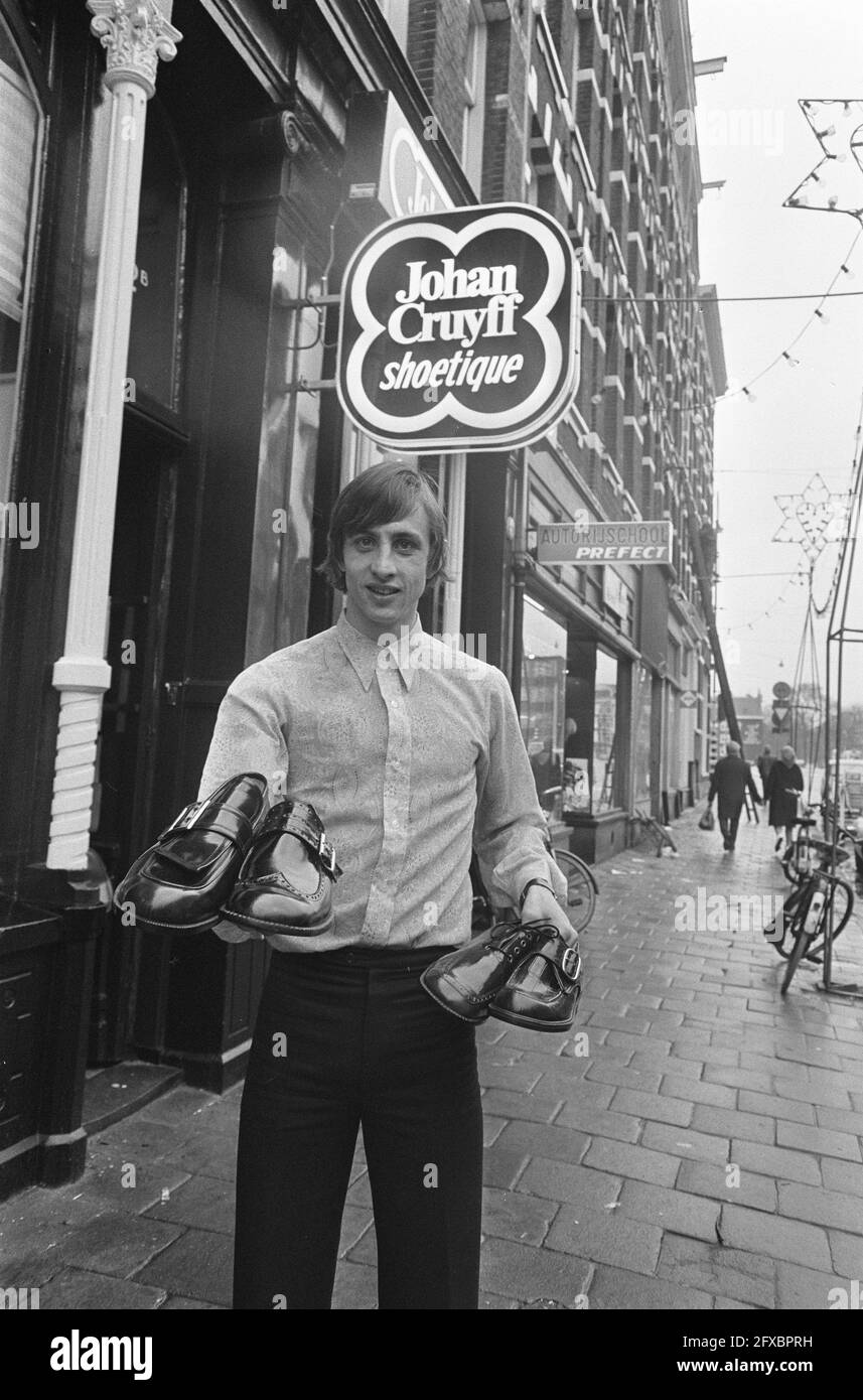 Johan Cruyff opens his shoe store in Kinkerstraat Amsterdam. J. Cruyff in  front of his shoetique, December 3, 1969, openings, stores, The  Netherlands, 20th century press agency photo, news to remember, documentary,