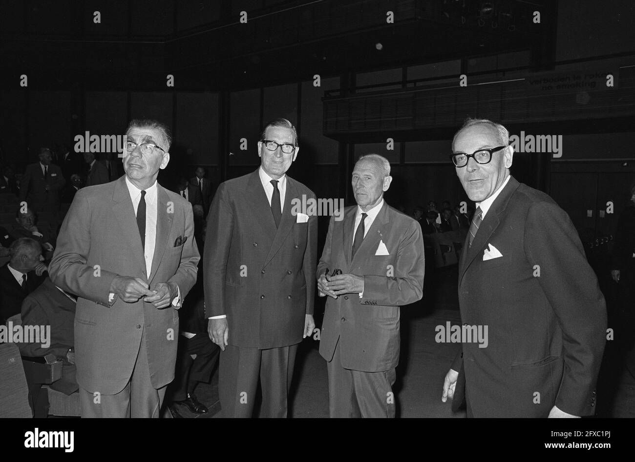 Jubilee reception on the occasion of Shipping Association North in RAI. Van Dijk (dir.Sch.Noord), Warnings (chairman.N.), 18 July 1967, Scheepvaart, jubilees, The Netherlands, 20th century press agency photo, news to remember, documentary, historic photography 1945-1990, visual stories, human history of the Twentieth Century, capturing moments in time Stock Photo