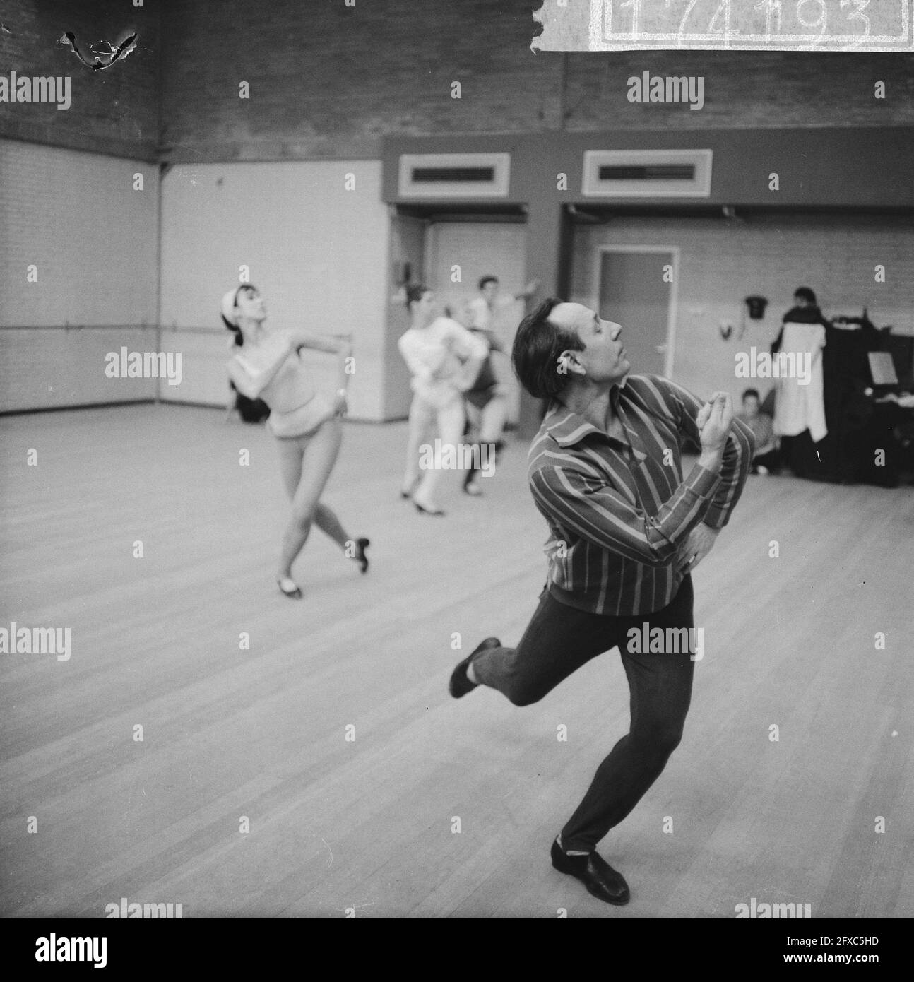 National Ballet rehearses under the direction of Igor Belsk, February 11, 1965, choreographers, The Netherlands, 20th century press agency photo, news to remember, documentary, historic photography 1945-1990, visual stories, human history of the Twentieth Century, capturing moments in time Stock Photo