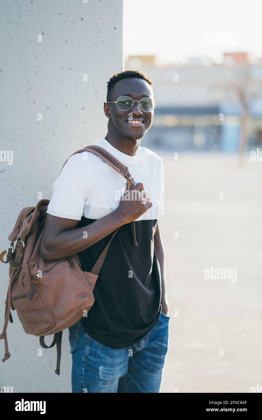 Man african backpack hires stock photography and images Alamy