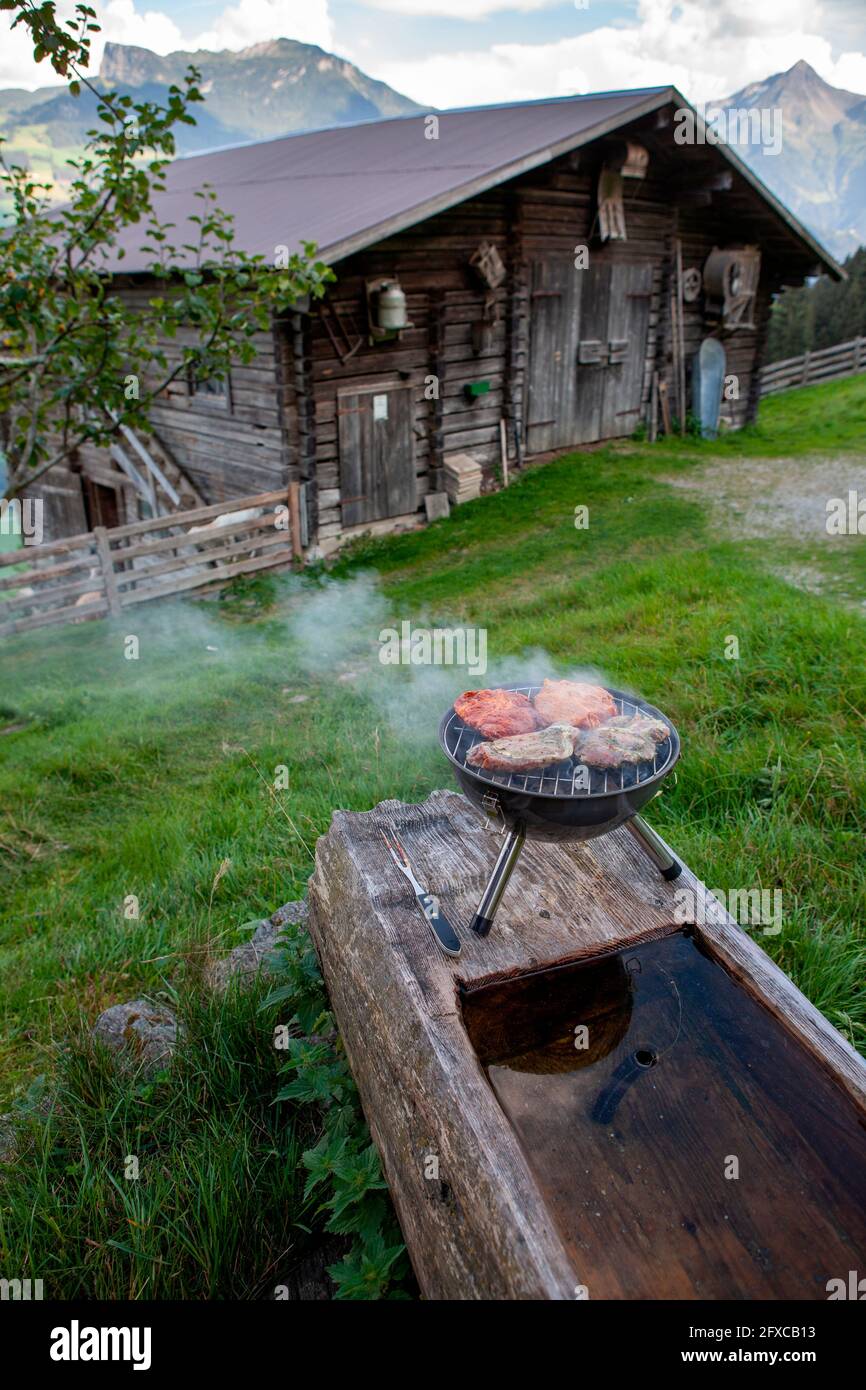 Grill hut hi-res stock photography and images - Alamy