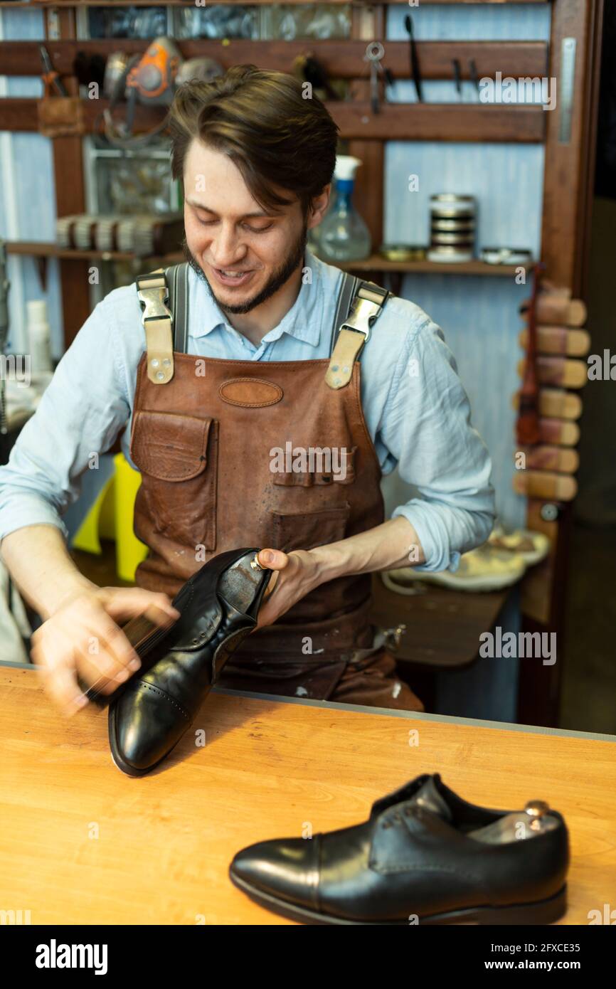 Cobbler shoe best sale