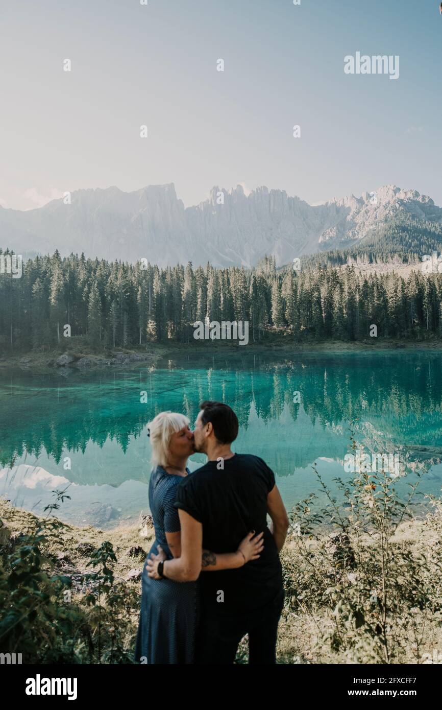 Couple kissing in lake hi-res stock photography and images - Alamy