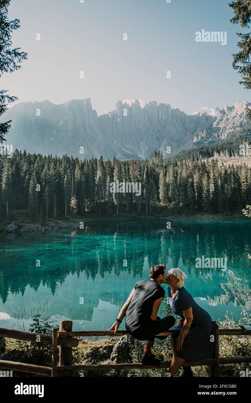Couple kissing in lake hi-res stock photography and images - Alamy