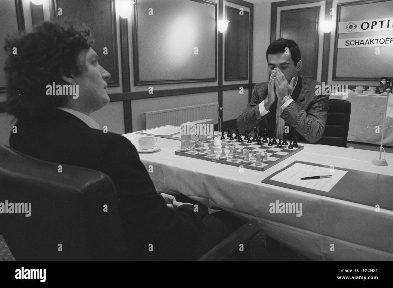 Tenth Interpolis Chess Tournament in Tilburg; A. Karpov (l) against V.  Korchnoi (r), October 21, 1986, chess, tournaments, The Netherlands, 20th  century press agency photo, news to remember, documentary, historic  photography 1945-1990