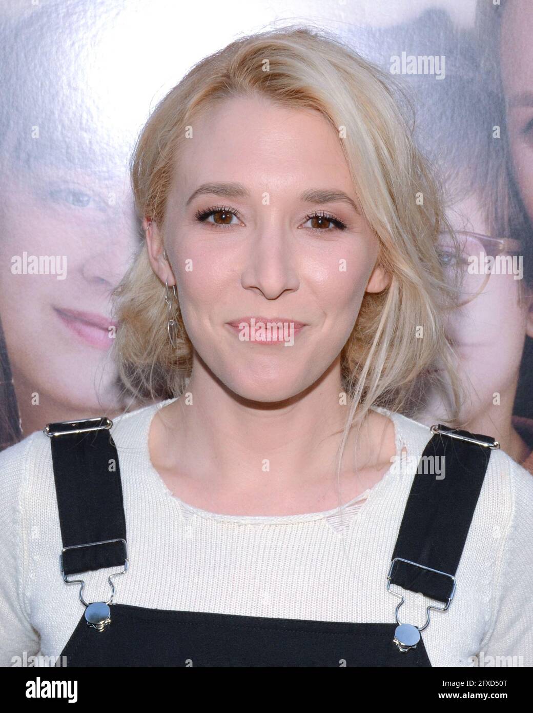 Madelyn deutch hi-res stock photography and images - Alamy