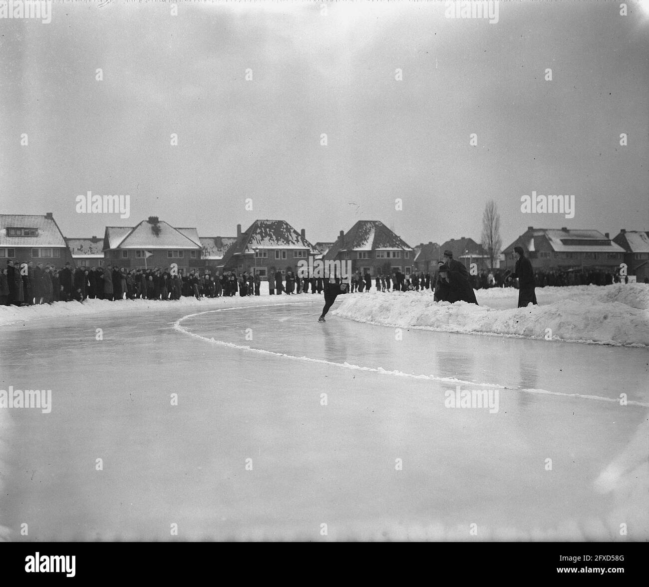 Improve world speed skating record hires stock photography and images