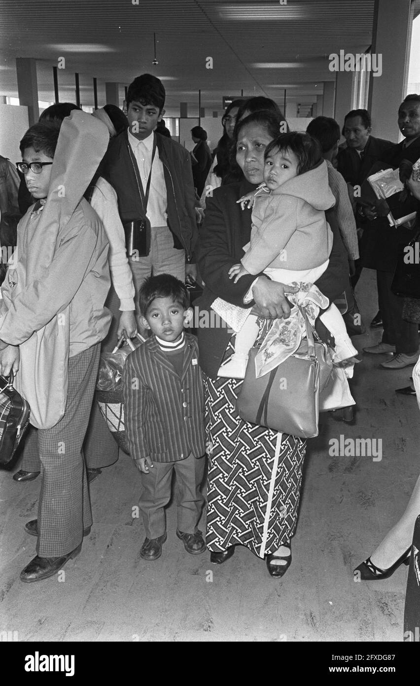 Spijtopters back to Indonesia departure at Schiphol, October 20, 1968, departures, The Netherlands, 20th century press agency photo, news to remember, documentary, historic photography 1945-1990, visual stories, human history of the Twentieth Century, capturing moments in time Stock Photo