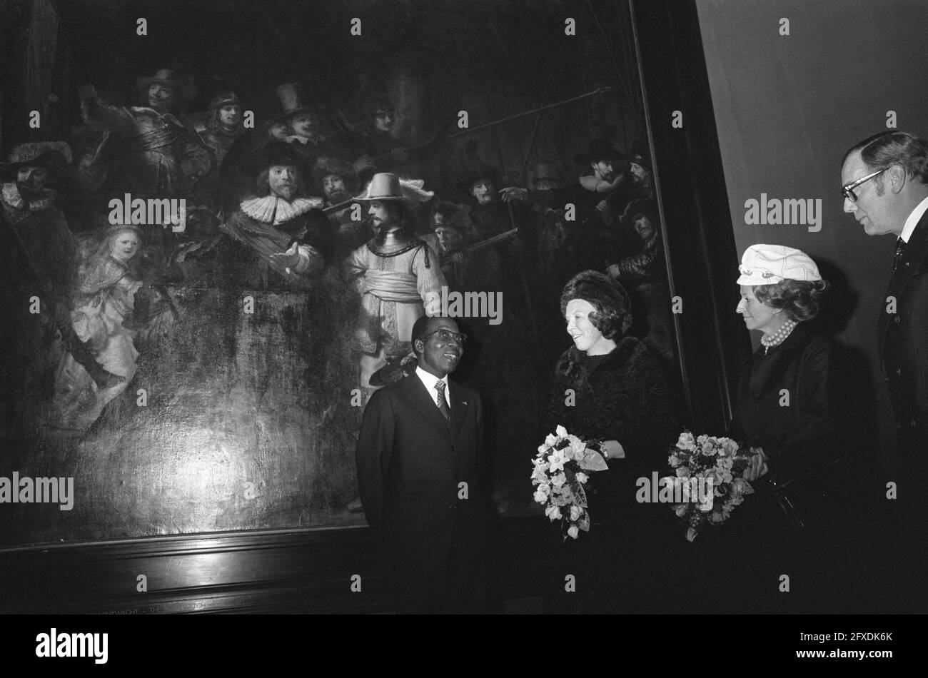 State visit President Senghor of Senegal to the Netherlands Senghor visits Rijksmuseum in Amsterdam, 22 October 1974, presidents, state visits, The Netherlands, 20th century press agency photo, news to remember, documentary, historic photography 1945-1990, visual stories, human history of the Twentieth Century, capturing moments in time Stock Photo