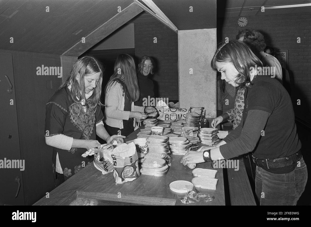 Pay tuition fees Black and White Stock Photos & Images Alamy