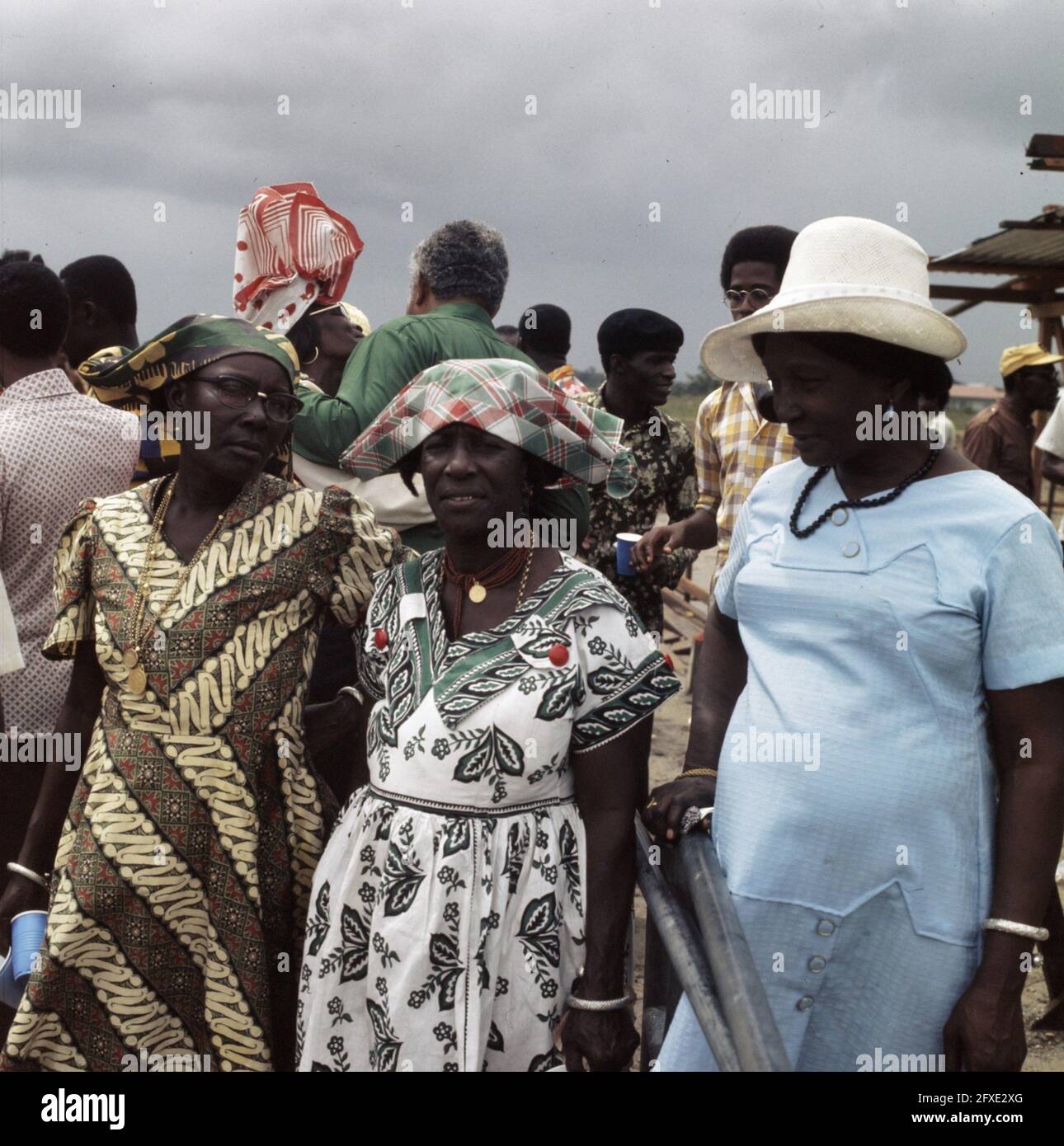 Women in suriname hires stock photography and images Alamy
