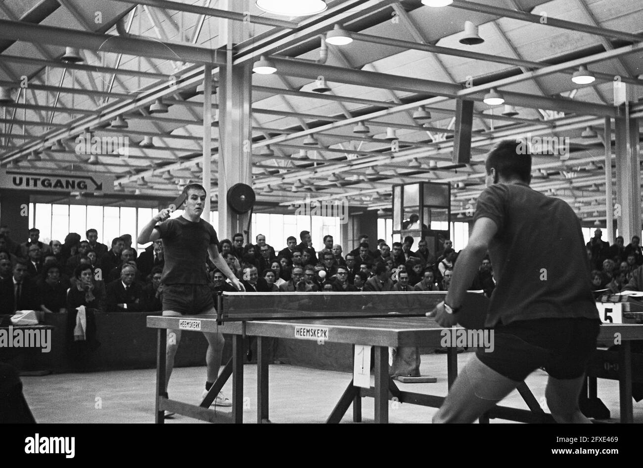 Table tennis championships in Utrecht. International tournament. Party Schoop against Johansson, October 6, 1963, Table tennis, championships, tournaments, The Netherlands, 20th century press agency photo, news to remember, documentary, historic photography 1945-1990, visual stories, human history of the Twentieth Century, capturing moments in time Stock Photo