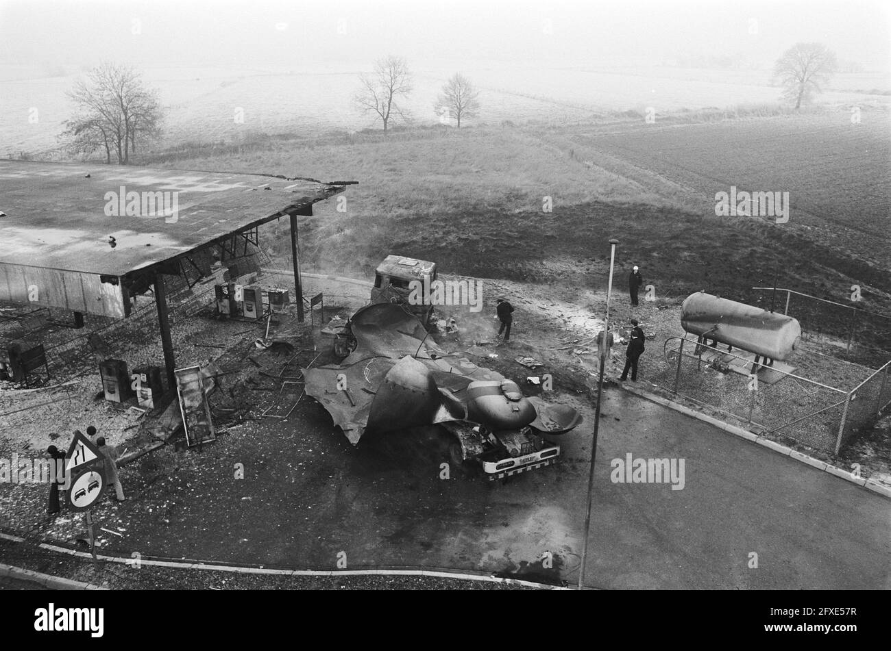 Burned out petrol station hires stock photography and images Alamy
