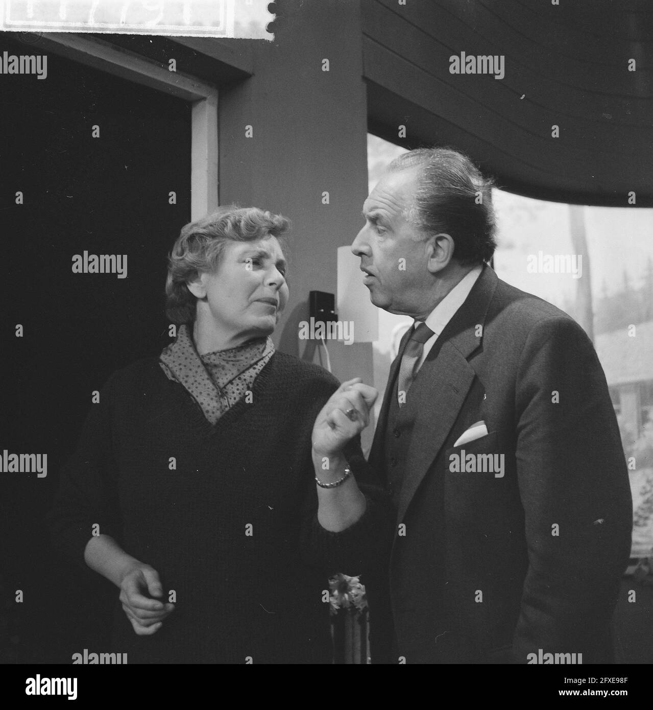 Television play Unless otherwise prescribed, Mimi Boesnach and Joris Diels, November 16, 1960, Television plays, The Netherlands, 20th century press agency photo, news to remember, documentary, historic photography 1945-1990, visual stories, human history of the Twentieth Century, capturing moments in time Stock Photo