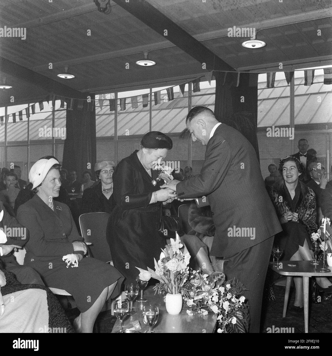 Launching 19.500ton tanker at Jan Smit in Alblasserdam, 31 January 1958, Launchings, The Netherlands, 20th century press agency photo, news to remember, documentary, historic photography 1945-1990, visual stories, human history of the Twentieth Century, capturing moments in time Stock Photo