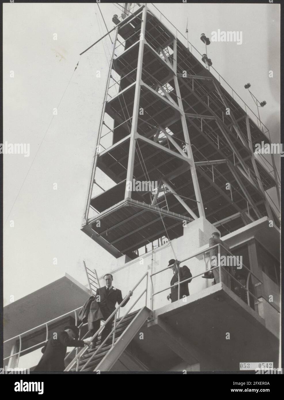 At IJmuiden, Prince Bernhard operated the radar installation for entering the North Sea Canal on the semaphore. Prince Bernhard or the semaphore, Below the mayor of Amsterdam mr. A d'Ailly, November 1, 1951, ports, radars, The Netherlands, 20th century press agency photo, news to remember, documentary, historic photography 1945-1990, visual stories, human history of the Twentieth Century, capturing moments in time Stock Photo