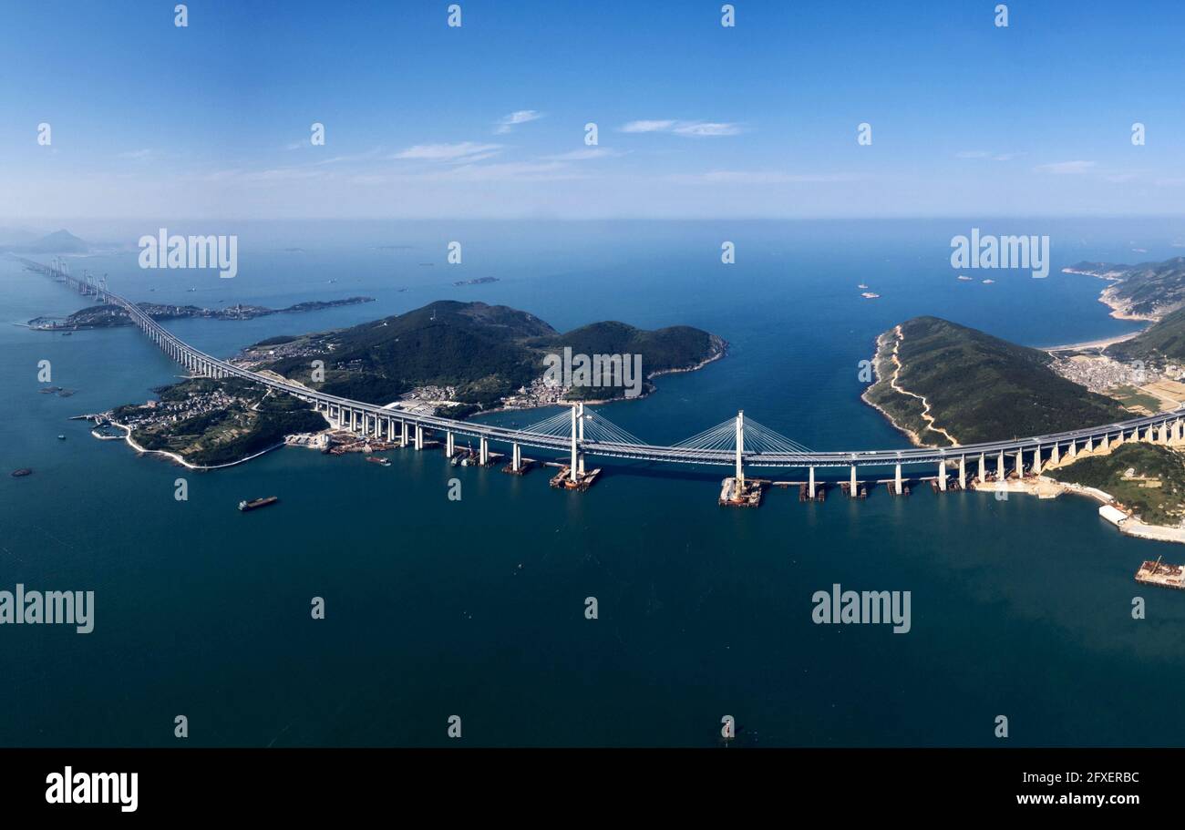 Fuzhou, China. 26th May, 2021. World's longest cross-sea bridge Pingtan Strait Road-rail Bridge in Pingtan, Fujian, China on 26th May, 2021.(Photo by TPG/cnsphotos) Credit: TopPhoto/Alamy Live News Stock Photo