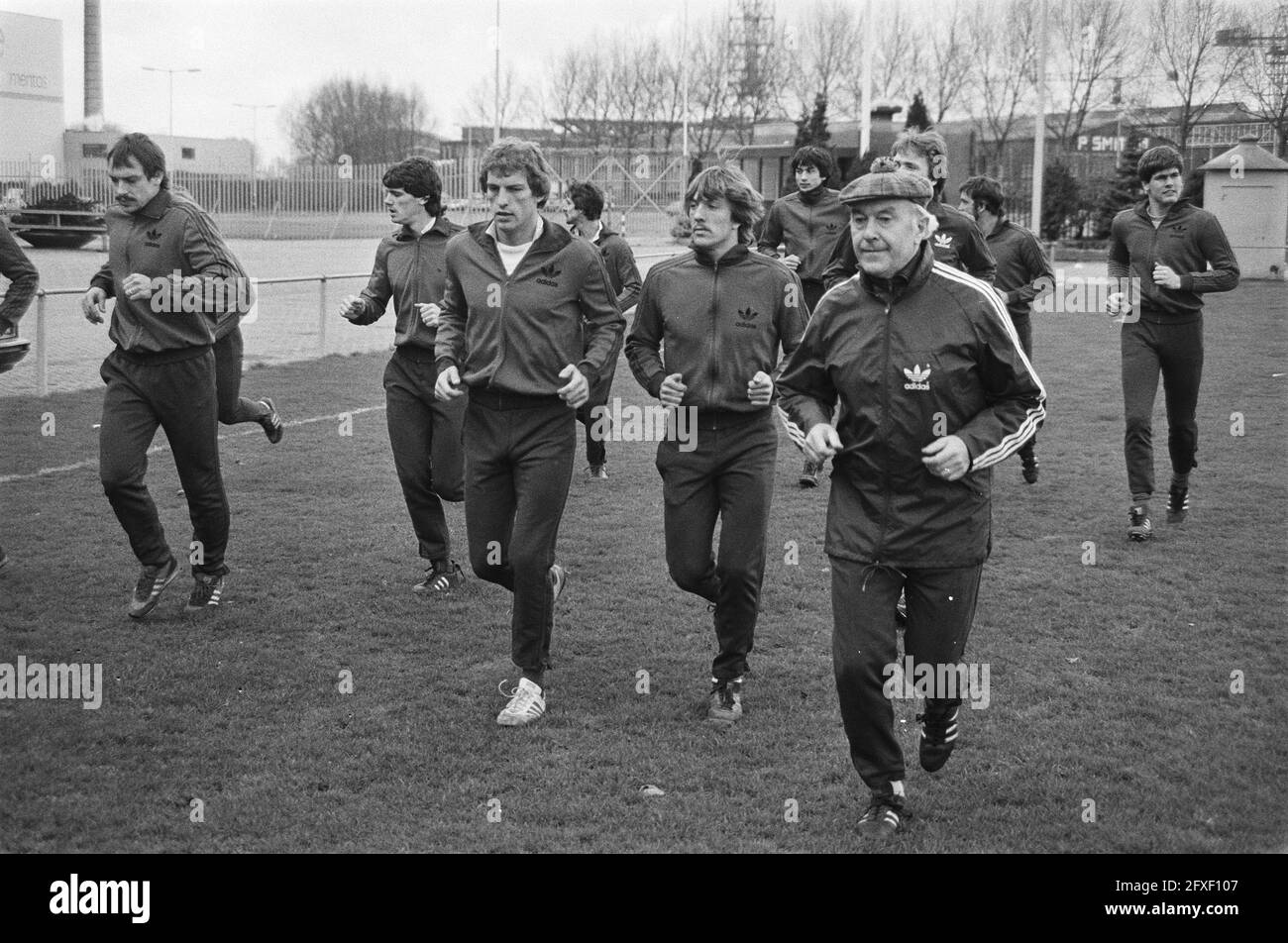 Training Feyenoord for European Cup-II match against Slavia Sofia, front row Vermeulen, Wijnstekers and trainer Jezek during training, March 16, 1981, sports, trainers, training, soccer, The Netherlands, 20th century press agency photo, news to remember, documentary, historic photography 1945-1990, visual stories, human history of the Twentieth Century, capturing moments in time Stock Photo