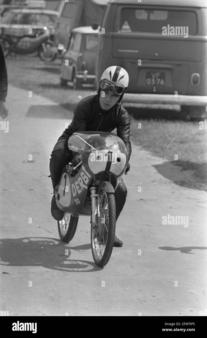 TT-races at Assen; training. Angel Nieto ( 50 cc ), June 25, 1970, motorsports, races, The Netherlands, 20th century press agency photo, news to remember, documentary, historic photography 1945-1990, visual stories, human history of the Twentieth Century, capturing moments in time Stock Photo