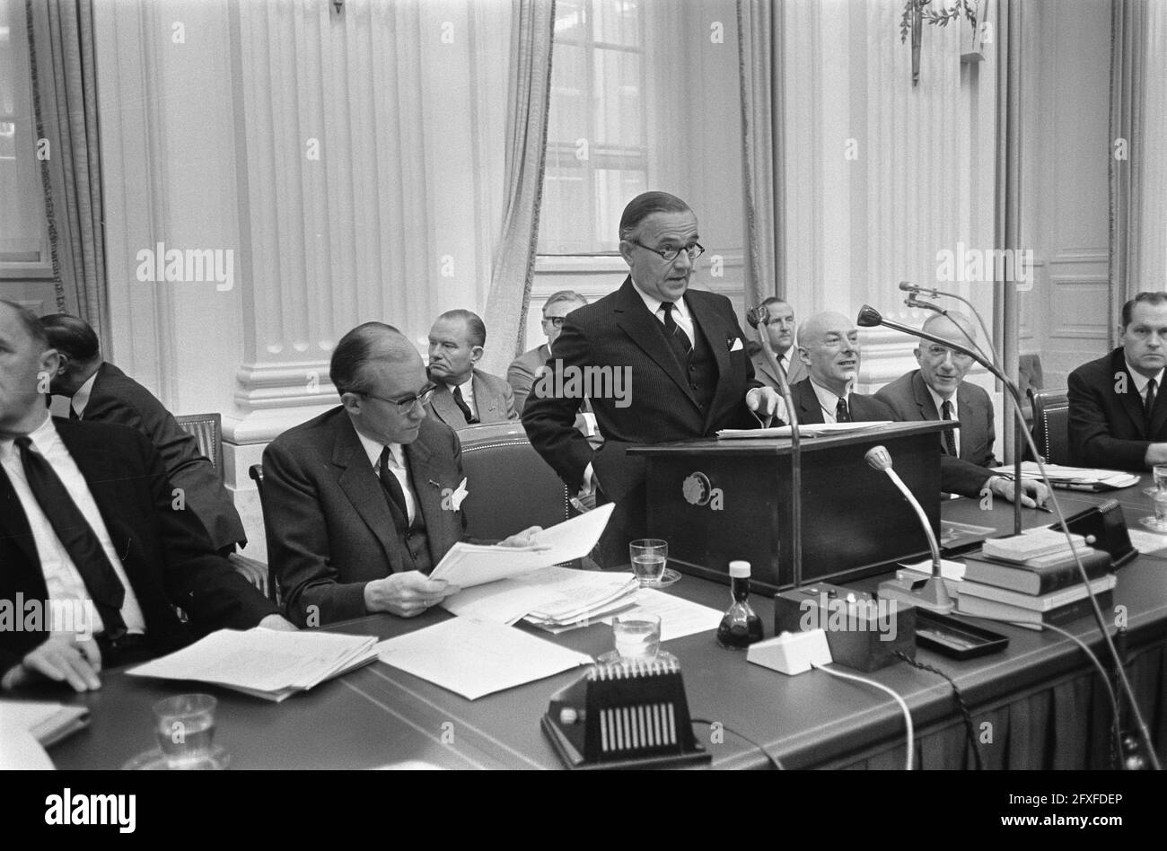 House of Representatives, government answers after first round of debates of the parties. Minister De Jong speaking, October 16, 1969, Debates, The Netherlands, 20th century press agency photo, news to remember, documentary, historic photography 1945-1990, visual stories, human history of the Twentieth Century, capturing moments in time Stock Photo