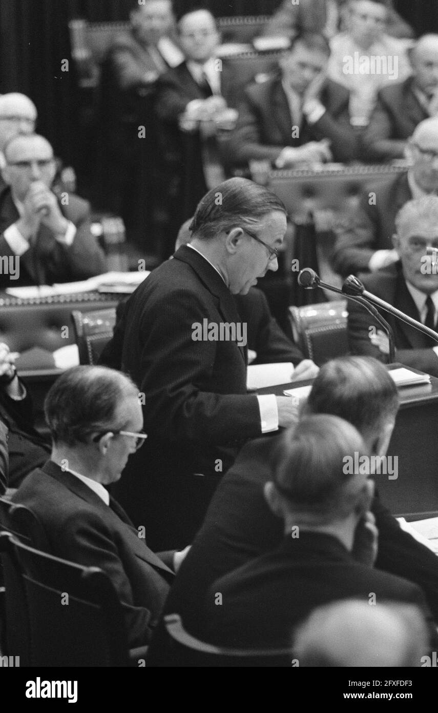 House of Representatives, government answers after first round of debates of the parties. Prime Minister De Jong speaking, 16 October 1969, Debates, The Netherlands, 20th century press agency photo, news to remember, documentary, historic photography 1945-1990, visual stories, human history of the Twentieth Century, capturing moments in time Stock Photo